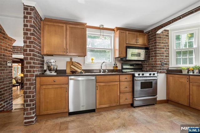 47 Fairview Avenue, Glen Rock, NJ 07452