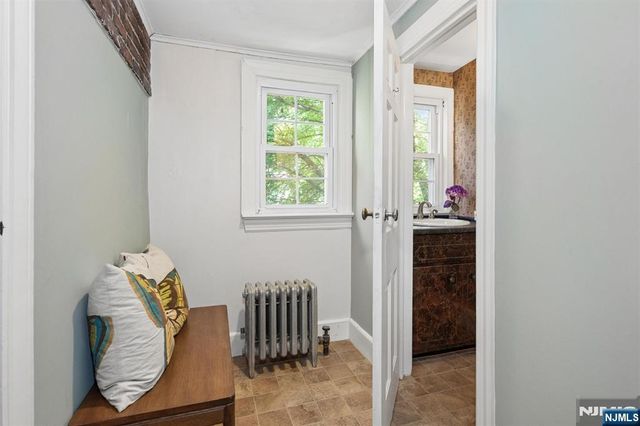 47 Fairview Avenue, Glen Rock, NJ 07452