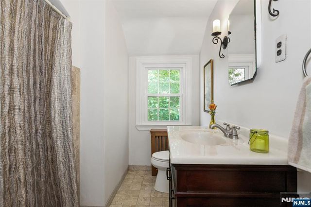 47 Fairview Avenue, Glen Rock, NJ 07452