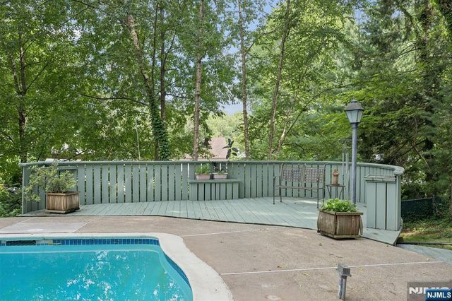 47 Fairview Avenue, Glen Rock, NJ 07452