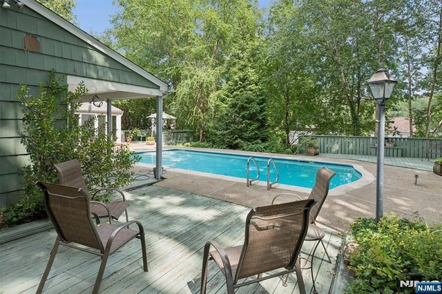 47 Fairview Avenue, Glen Rock, NJ 07452