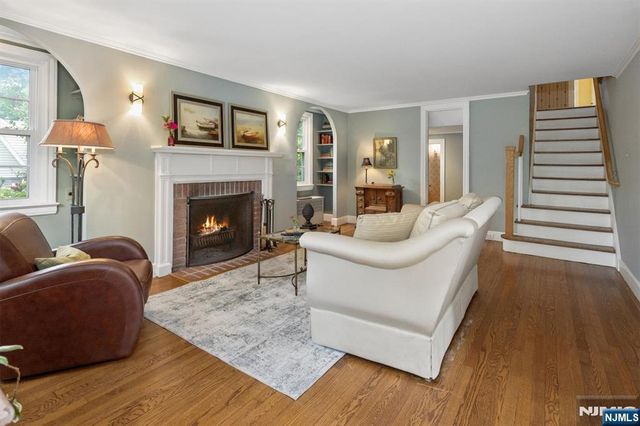 47 Fairview Avenue, Glen Rock, NJ 07452