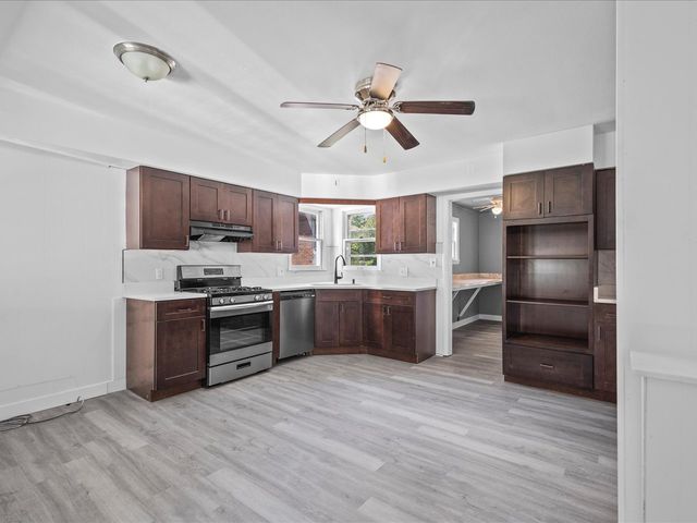 1111 20th Street, Rockford, IL 61104