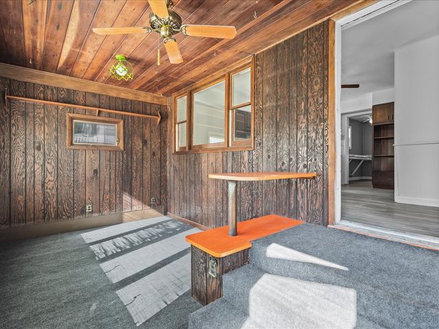 1111 20th Street, Rockford, IL 61104