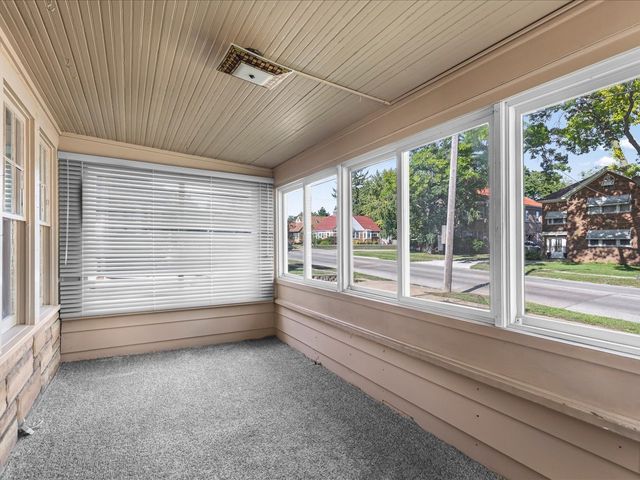 1111 20th Street, Rockford, IL 61104