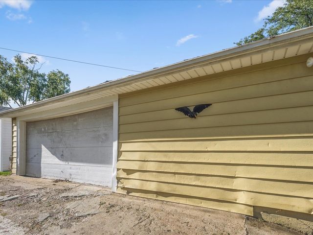 1111 20th Street, Rockford, IL 61104