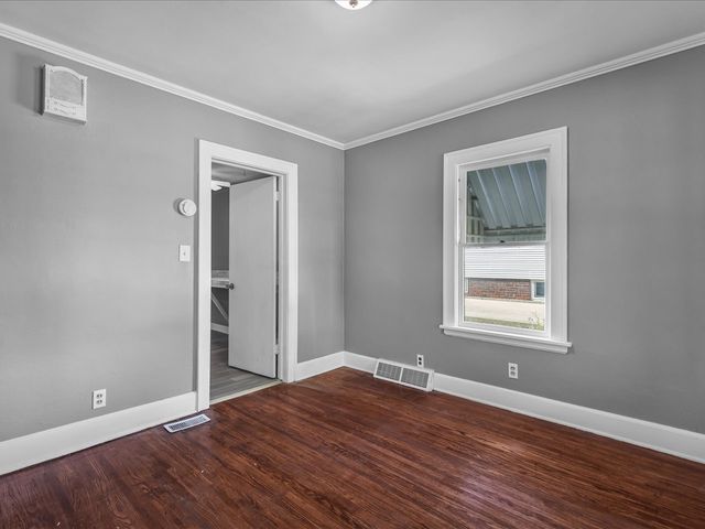 1111 20th Street, Rockford, IL 61104