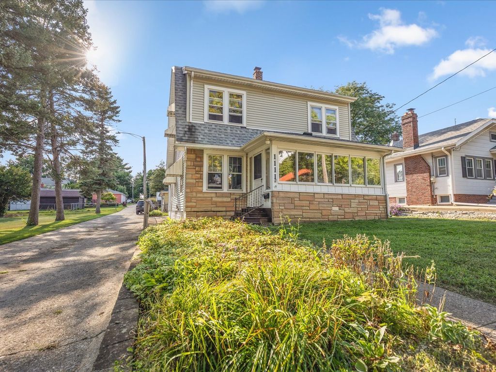 1111 20th Street, Rockford, IL 61104