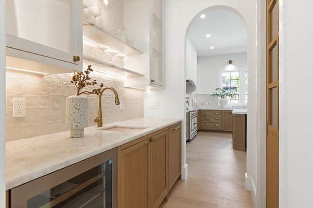 101 Alban Rd, Newton, MA 02468