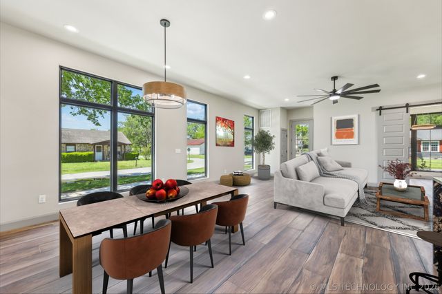 421 W Ft Worth Street, Broken Arrow, OK 74012