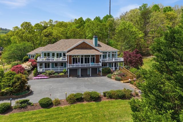 1526 Cedar View Lane, Hiawassee, GA 30546