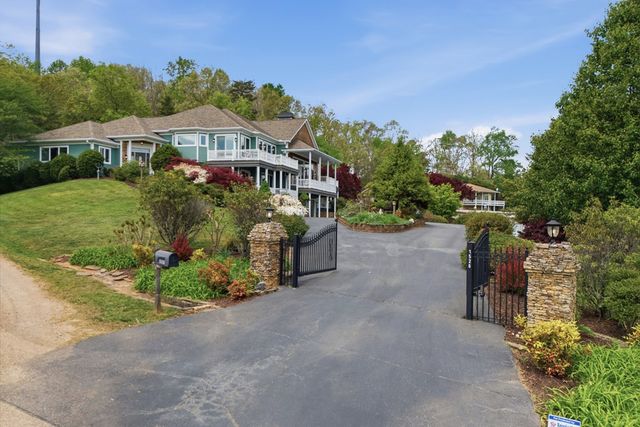1526 Cedar View Lane, Hiawassee, GA 30546