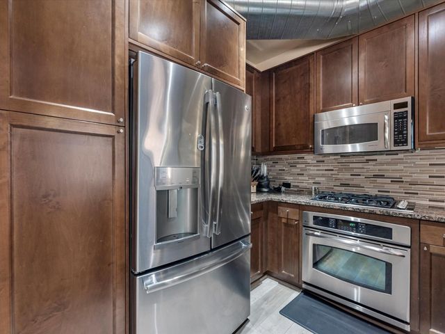 5005 Hidalgo Street Street 613, Houston, TX 77056