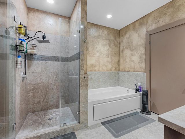 5005 Hidalgo Street Street 613, Houston, TX 77056