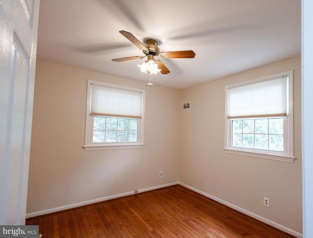 2731 SUN VALLEY DR, Waldorf, MD 20603
