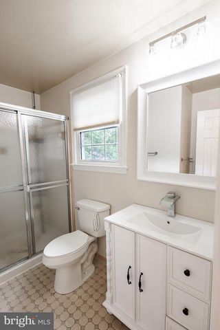 2731 SUN VALLEY DR, Waldorf, MD 20603