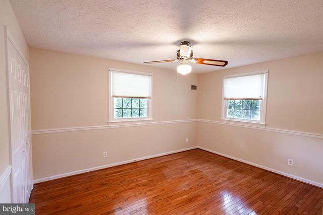 2731 SUN VALLEY DR, Waldorf, MD 20603