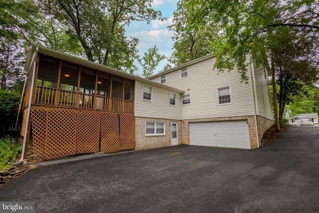 2731 SUN VALLEY DR, Waldorf, MD 20603