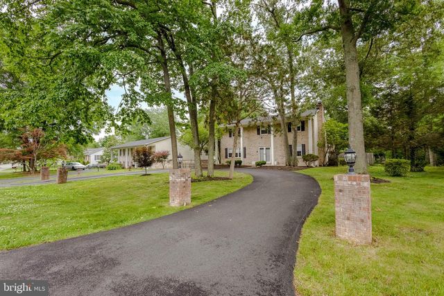 2731 SUN VALLEY DR, Waldorf, MD 20603