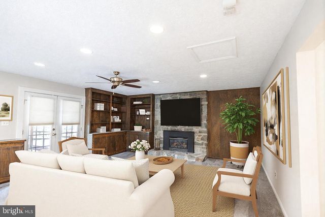 2731 SUN VALLEY DR, Waldorf, MD 20603