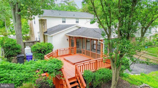 2731 SUN VALLEY DR, Waldorf, MD 20603