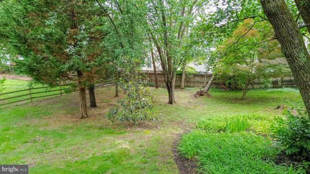 2731 SUN VALLEY DR, Waldorf, MD 20603