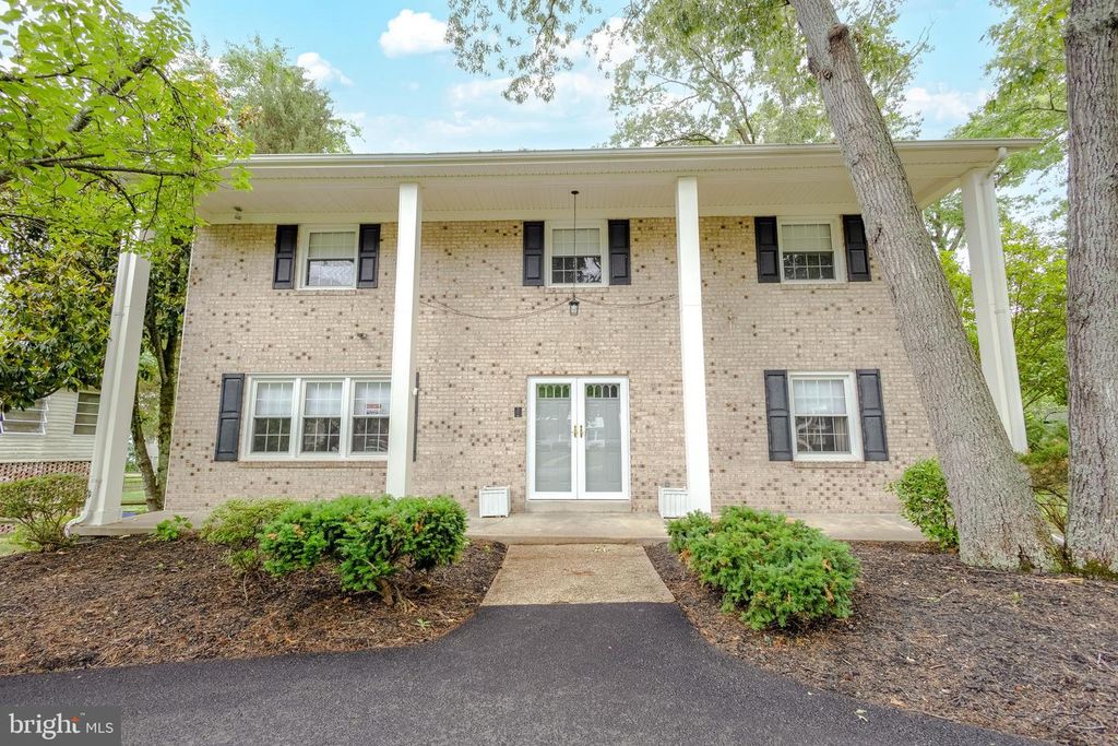 Image 46 of property listing at 2731 SUN VALLEY DR, Waldorf, MD 20603