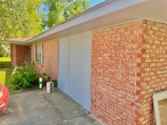 303 Charles Street, Cleveland, TX 77327