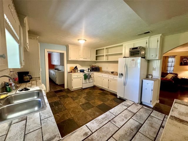 303 Charles Street, Cleveland, TX 77327