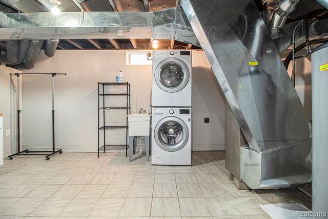 4018 Quillen Avenue, Waterford, MI 48329