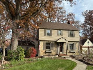 564 Genesee, Warren, OH 44483