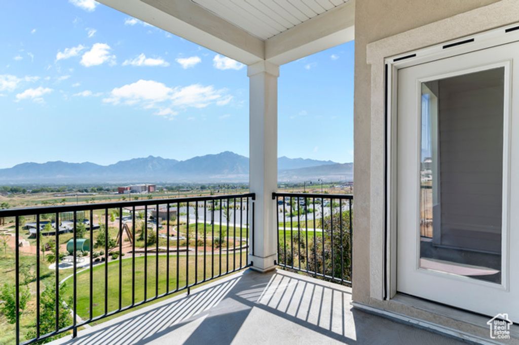 14643 S MCKELLEN DR #D202, Herriman, UT 84096