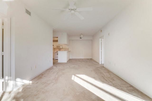 2808 Amalei Drive 203, Palm Beach Gardens, FL 33410