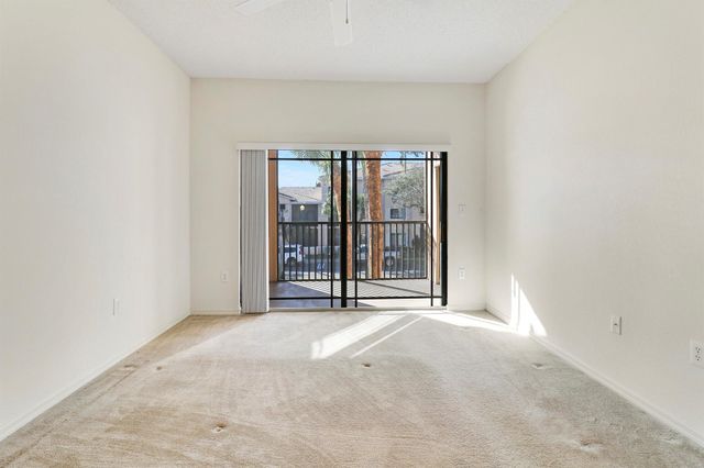 2808 Amalei Drive 203, Palm Beach Gardens, FL 33410