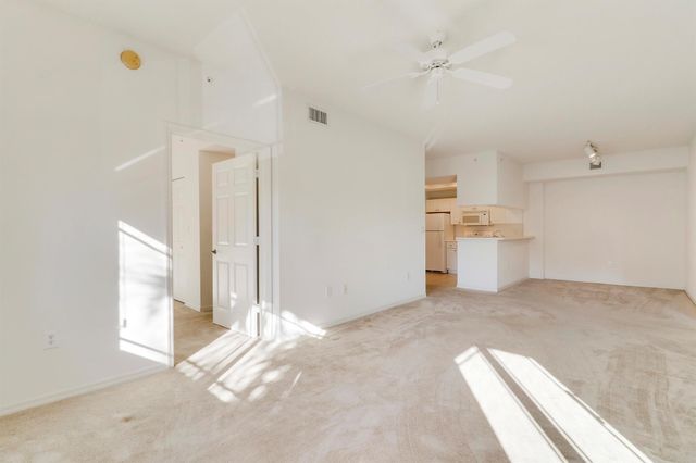 2808 Amalei Drive 203, Palm Beach Gardens, FL 33410