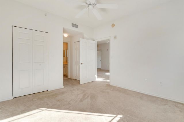 2808 Amalei Drive 203, Palm Beach Gardens, FL 33410