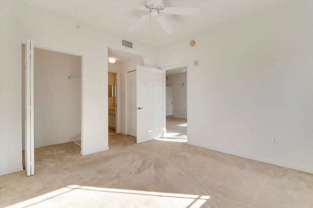 2808 Amalei Drive 203, Palm Beach Gardens, FL 33410