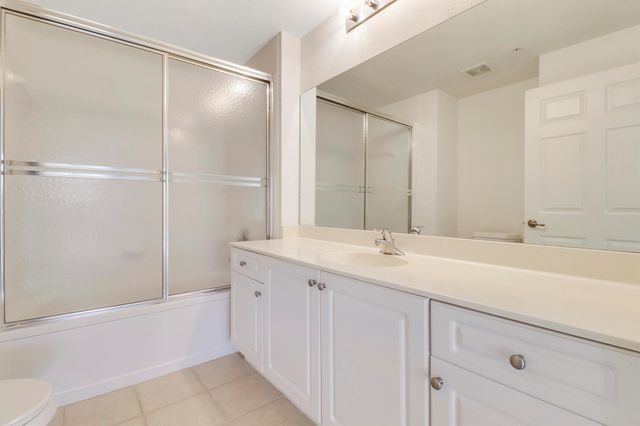 2808 Amalei Drive 203, Palm Beach Gardens, FL 33410