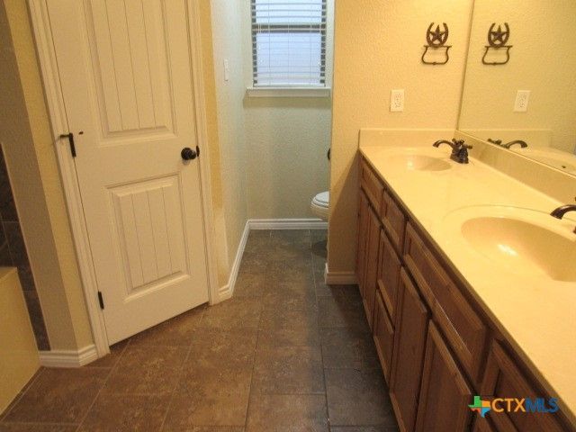 1904 Mike Drive, Copperas Cove, TX 76522