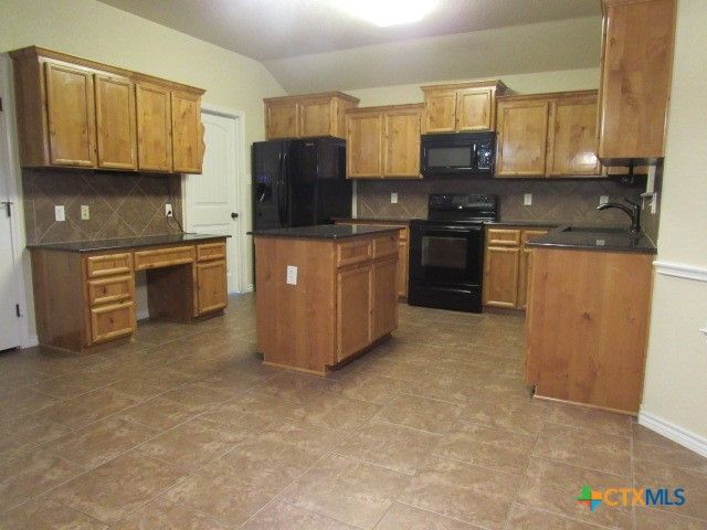 1904 Mike Drive, Copperas Cove, TX 76522
