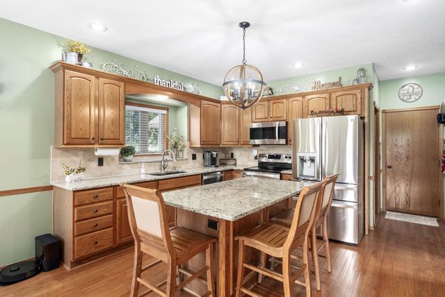 2419 W Rio Vista Dr, Wichita, KS 67204