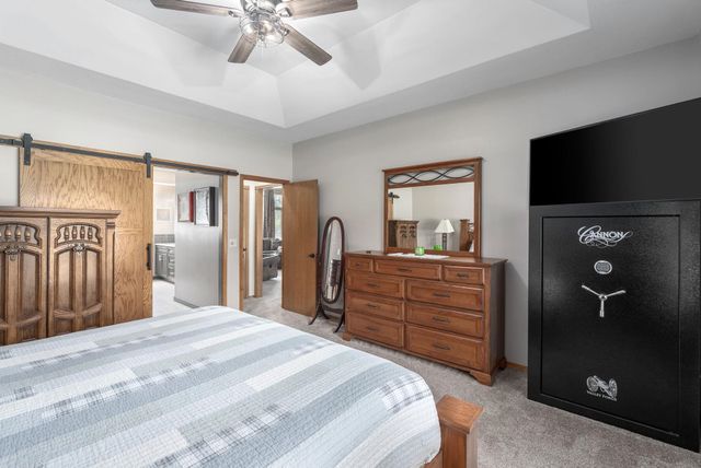 2419 W Rio Vista Dr, Wichita, KS 67204