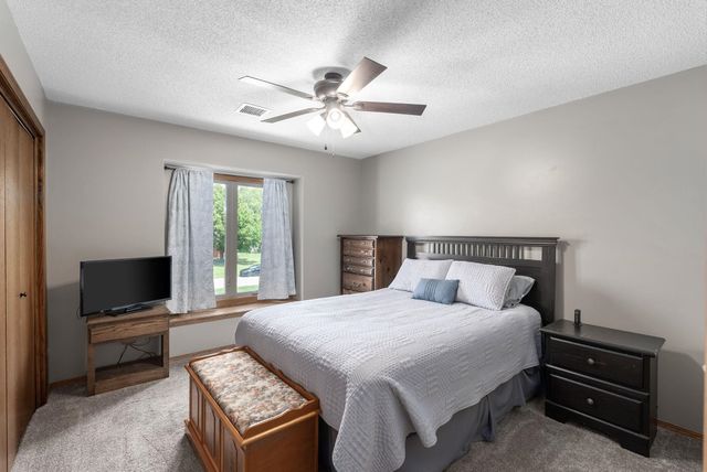 2419 W Rio Vista Dr, Wichita, KS 67204