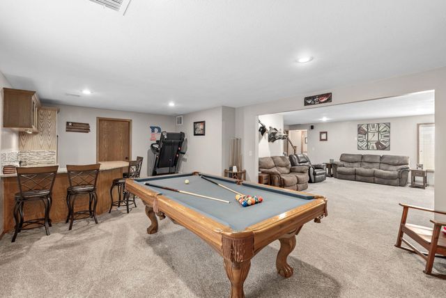 2419 W Rio Vista Dr, Wichita, KS 67204