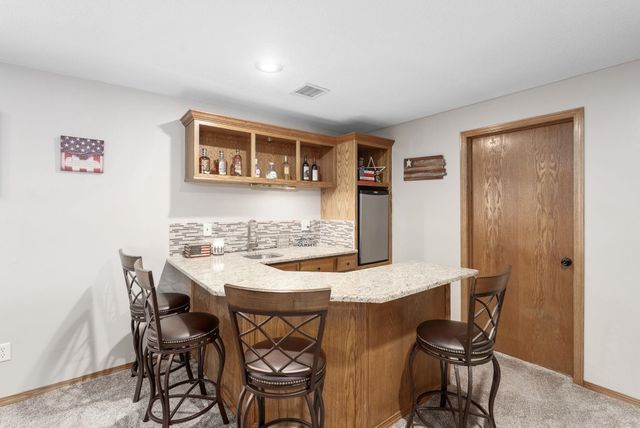 2419 W Rio Vista Dr, Wichita, KS 67204