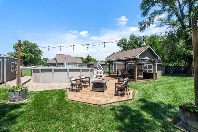 2419 W Rio Vista Dr, Wichita, KS 67204