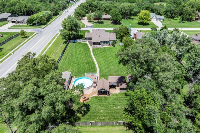 2419 W Rio Vista Dr, Wichita, KS 67204