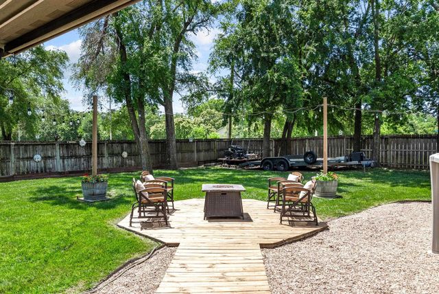 2419 W Rio Vista Dr, Wichita, KS 67204