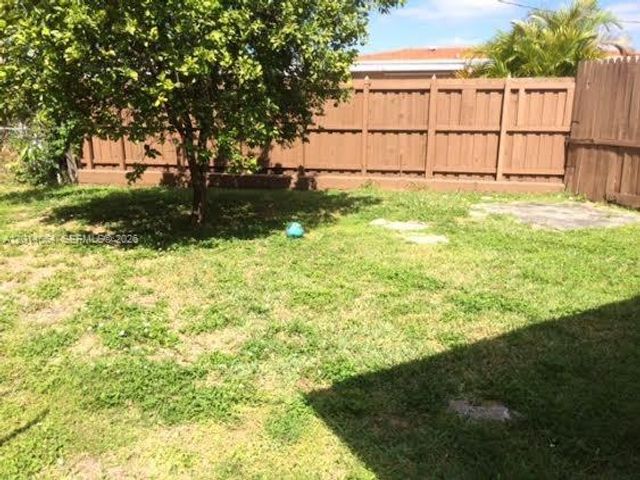 1120 NW 24 CT 0, Miami, FL 33125