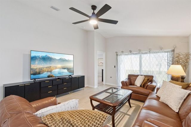 4015 GARDENIA AVENUE, Haines City, FL 33844